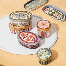 Jones & Co - Samira Large Box Flowers