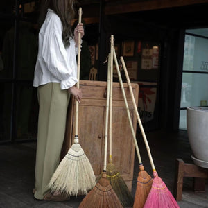 Baan Boon - Cobweb Broom Natural