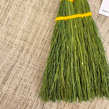 Baan Boon - Cutter Brush Green