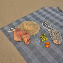 Mungo - Picnic Blanket Plum