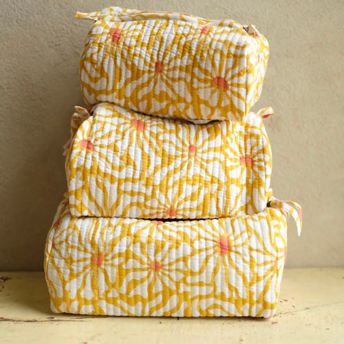 Padded Bath Bag - Daisy